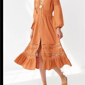 Urban outfitter Kian Embroidered Button-Down Midi Dress